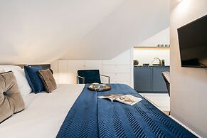 Central Palace - LoftAffair Collection