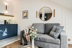 Central Palace - LoftAffair Collection