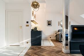 Central Palace - LoftAffair Collection