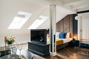 Central Palace - LoftAffair Collection