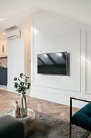 Central Palace - LoftAffair Collection