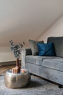 Central Palace - LoftAffair Collection