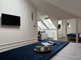 Central Palace - LoftAffair Collection