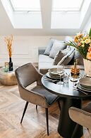 Central Palace - LoftAffair Collection