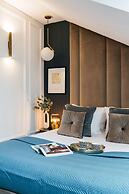 Central Palace - LoftAffair Collection