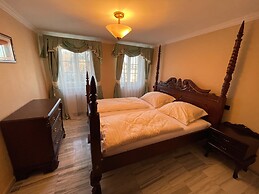 Palace Inn