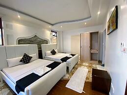 Lux Suites Lily Holiday Homes Shanzu