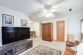 Welcoming Condo in Davenport: Central Location!