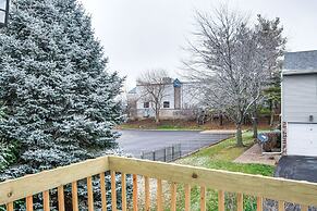 Welcoming Condo in Davenport: Central Location!