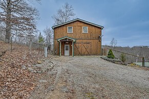 Bee Spring Cabin w/ Arcade Game: Steps to Lake!
