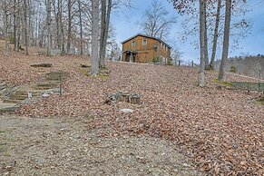 Bee Spring Cabin w/ Arcade Game: Steps to Lake!