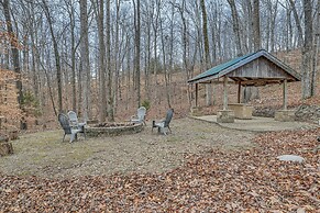 Bee Spring Cabin w/ Arcade Game: Steps to Lake!