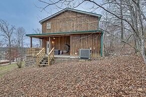 Bee Spring Cabin w/ Arcade Game: Steps to Lake!