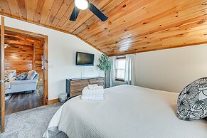 Bee Spring Cabin w/ Arcade Game: Steps to Lake!