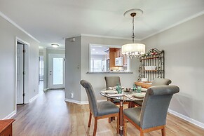 Modern Mccormick Townhome on Lake Thurmond!