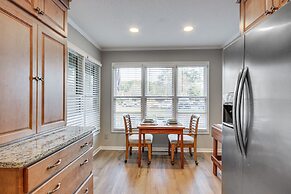 Modern Mccormick Townhome on Lake Thurmond!