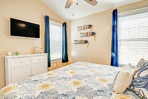 1 Mi to Surfside Beach: Coastal Cottage