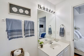 High-floor Osage Beach Condo w/ Lake & Park Views