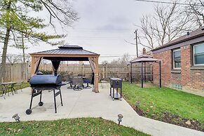 Family-friendly Detroit Home: 12 Mi to Downtown!