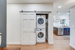 Stellar Craig Apartment - Walk to Restaurants!