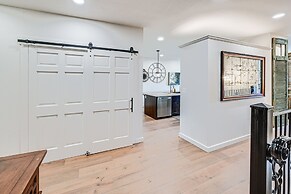 Stellar Craig Apartment - Walk to Restaurants!