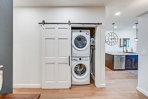 Stellar Craig Apartment - Walk to Restaurants!