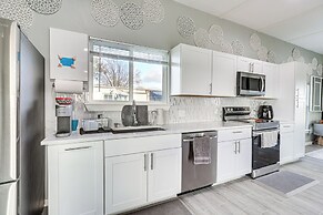 Modern Farmhouse in Del Valle: Rural Setting!