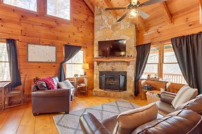 Blue Ridge Retreat w/ Hot Tub & Mountain Views!