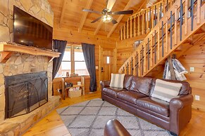 Blue Ridge Retreat w/ Hot Tub & Mountain Views!