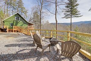 Blue Ridge Retreat w/ Hot Tub & Mountain Views!