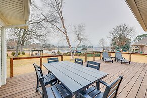 Grand Lakefront Home in Hot Springs w/ Boat Dock!