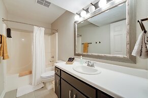 Family-friendly Branson Condo w/ Community Pools!