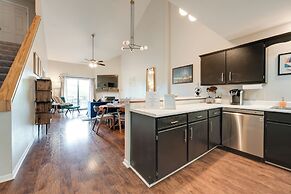 Family-friendly Branson Condo w/ Community Pools!