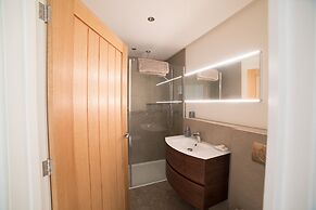 Beautiful Cottage in Idyllic Countryside Setting