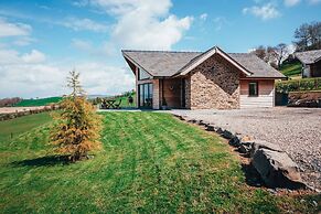 Beautiful Cottage in Idyllic Countryside Setting