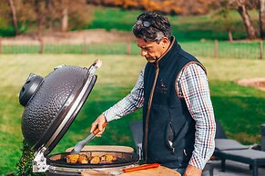 Beautiful Cottage in Idyllic Countryside Setting