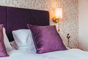 Beautiful Cottage in Idyllic Countryside Setting