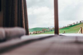 Beautiful Cottage in Idyllic Countryside Setting