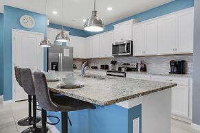 3725pcl-windsor Island Resort 5 Bedroom Townhouse by RedAwning