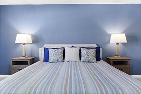 3725pcl-windsor Island Resort 5 Bedroom Townhouse by RedAwning