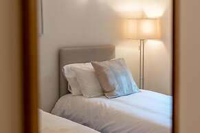 Luxury 1 Bed Apartment Close To Excel & o2
