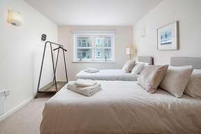 Luxury 1 Bed Apartment Close To Excel & o2