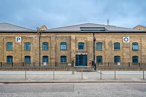 Luxury 1 Bed Apartment Close To Excel & o2