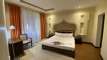 Lux Suites Shanzu Beachfront Apartments
