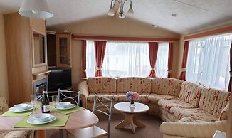 Charming 3-bed Holiday Home in Poole, Rockley Park