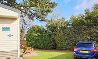 Charming 3-bed Holiday Home in Poole, Rockley Park