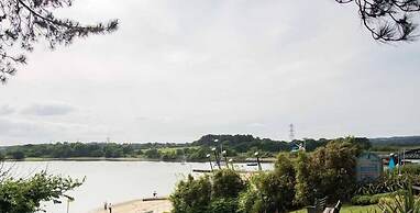 Charming 3-bed Holiday Home in Poole, Rockley Park