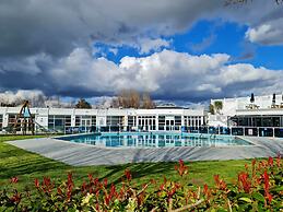 Charming 3-bed Holiday Home in Poole, Rockley Park