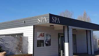 Charming 3-bed Holiday Home in Poole, Rockley Park