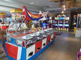 Charming 3-bed Holiday Home in Poole, Rockley Park